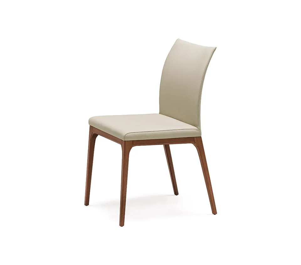 ARCADIA Couture Chair